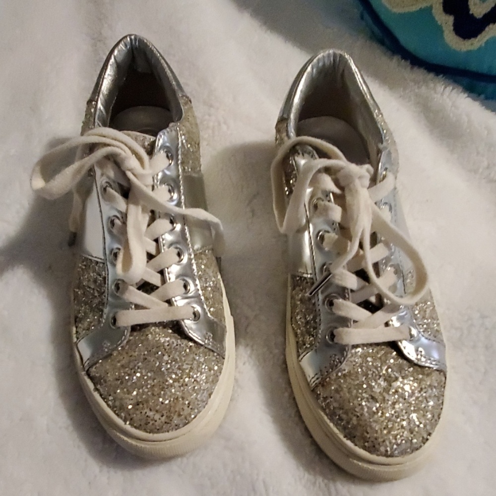 Tory Burch tennis shoes